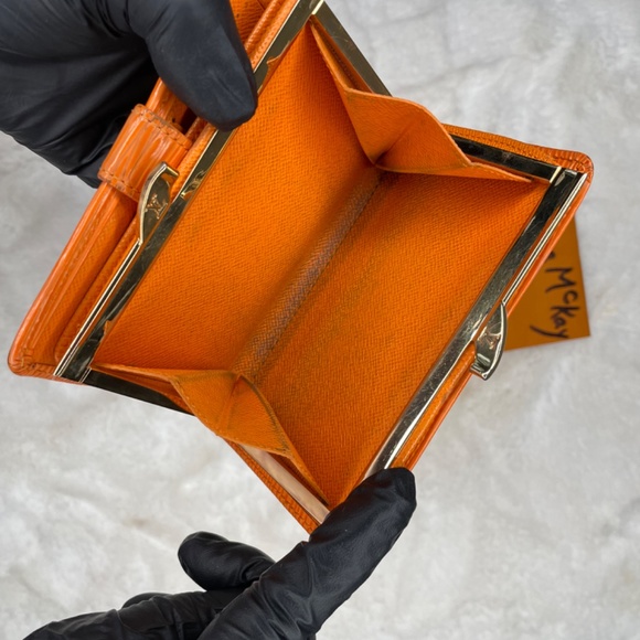 LOUIS VUITTON EPI KISSLOCK WALLET ORANGE - Picture 4 of 8